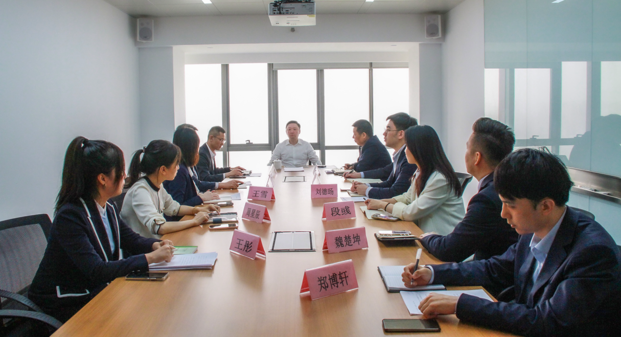 公司黨委書記、董事長杜巖岫調(diào)研投行業(yè)務(wù)部